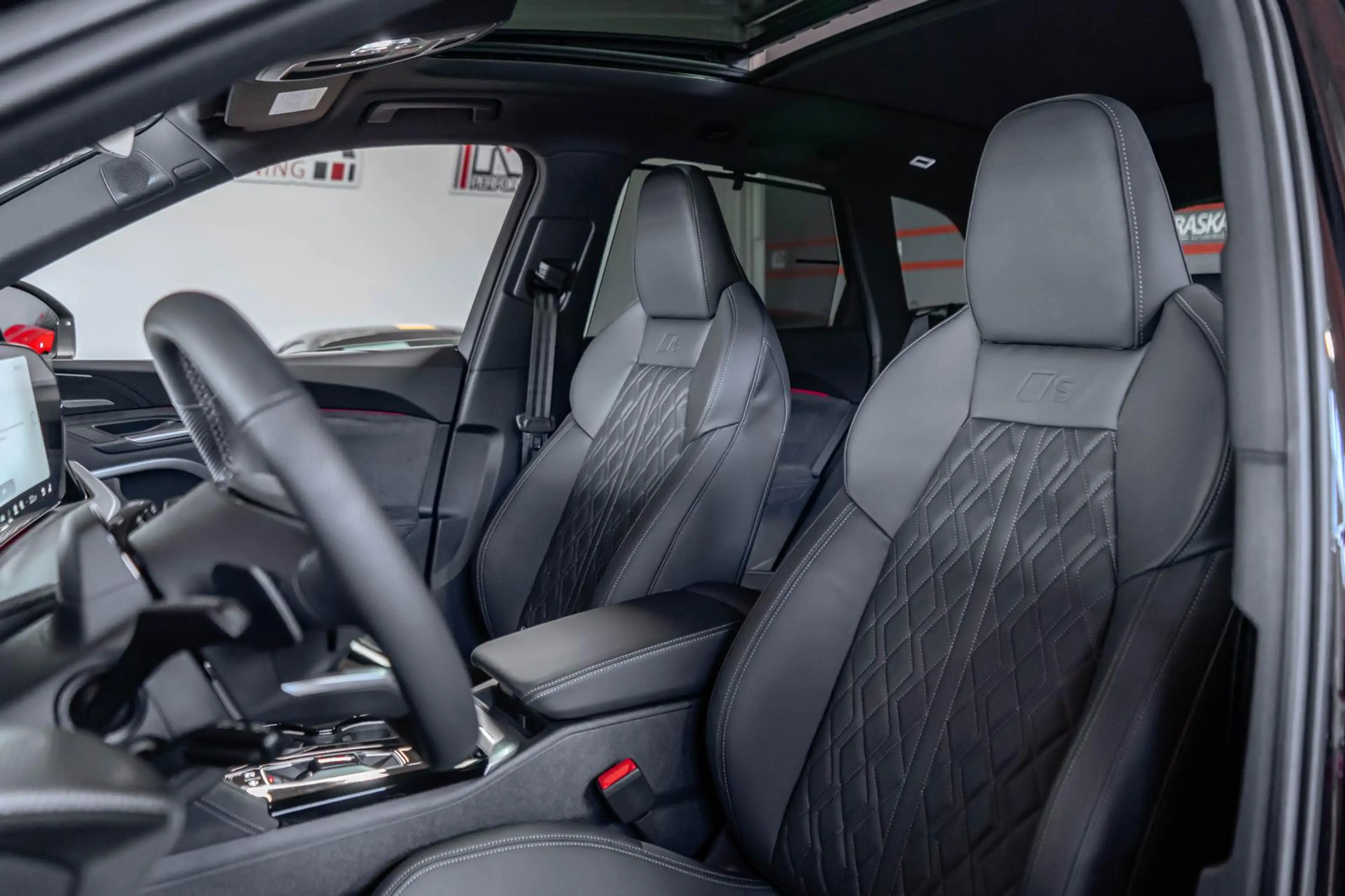 Audi SQ5 3.0 TFSI AHK HUD B&O PANO MASSAGE LUFT STHZ — photo 13