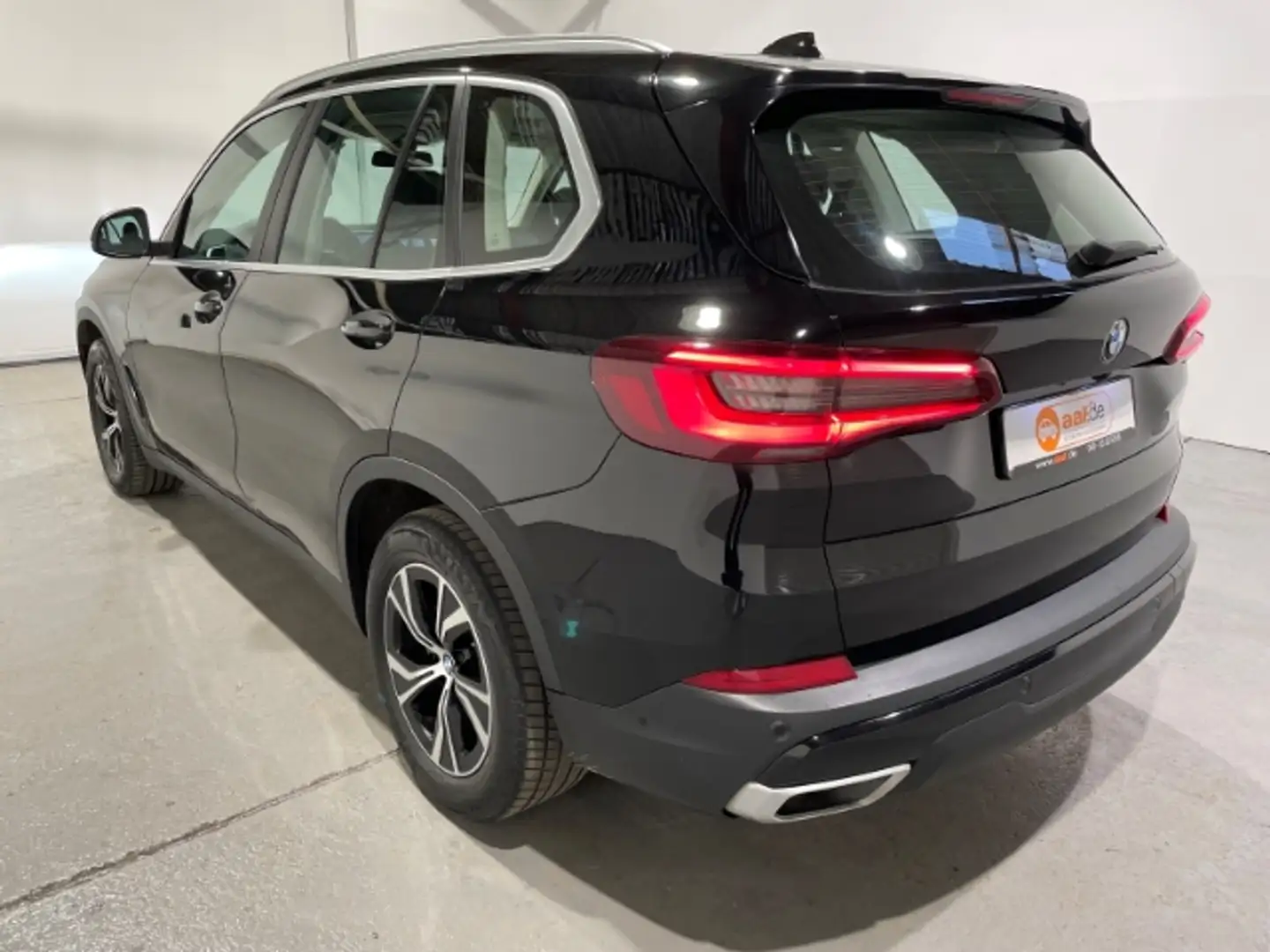 BMW X5 xDrive 25d Automatik EU6d Pano Leder LED Navi Černá - 2