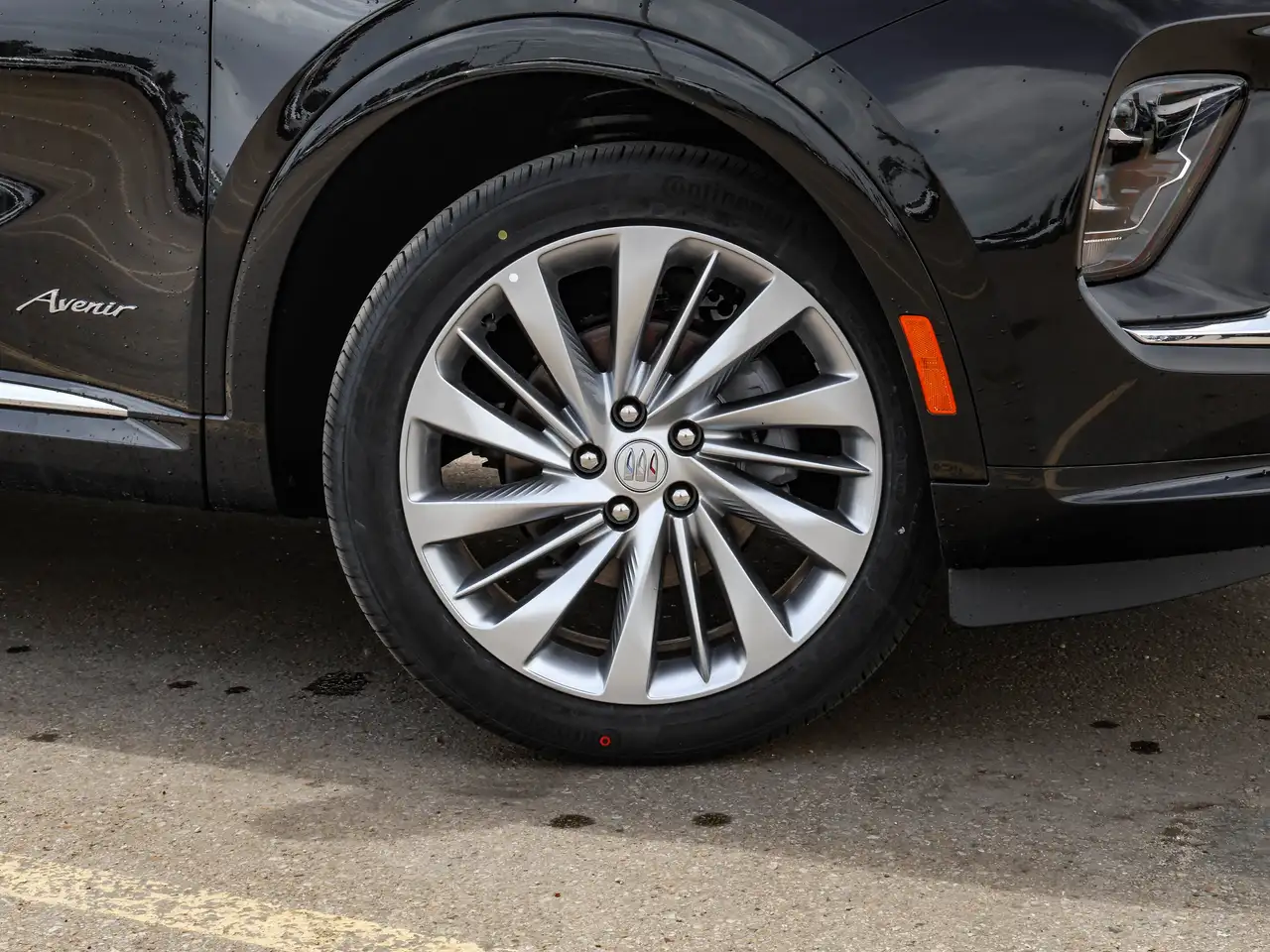 Buick Envision photo Buick Envision