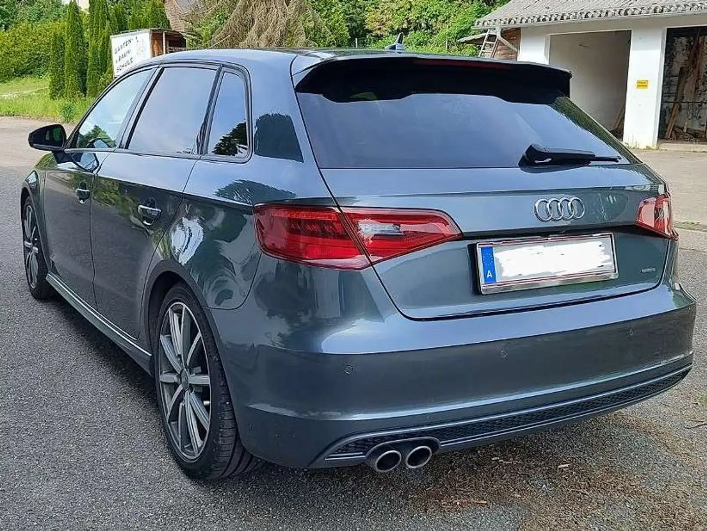 Audi A3 SB quattro 2.0 TDI Grau - 2