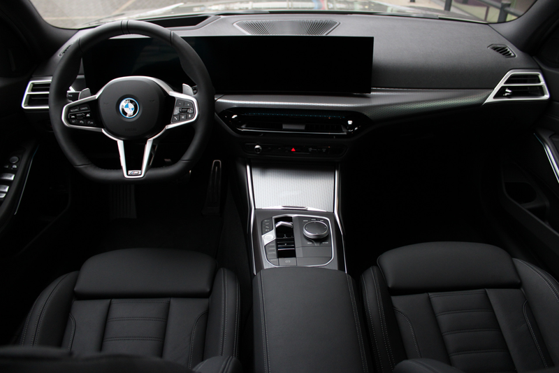 BMW 330 3 Serie Touring 330e M Sport Automaat / Panoramada — photo 6