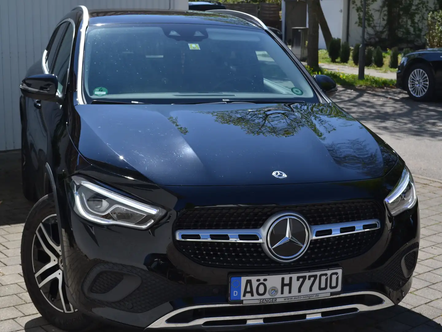 Mercedes-Benz GLA 200 GLA 200 4Matic 8G-DCT Progressive Noir - 1