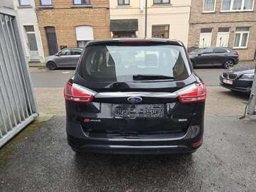 B-Max 1.0 EcoBoost Champions Plus Edition