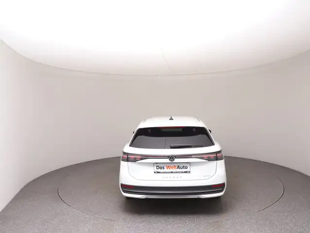 Volkswagen Passat view 6
