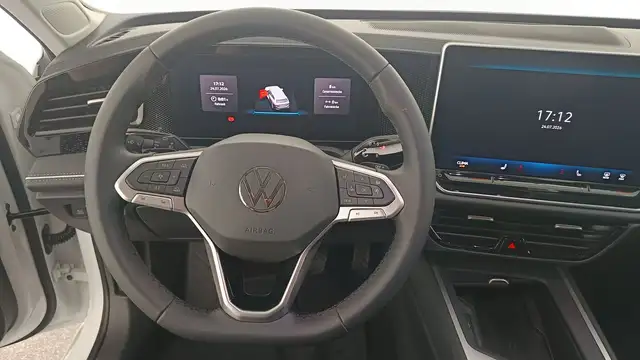 Volkswagen Passat view 14
