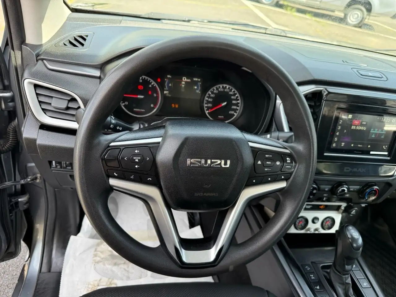 Isuzu D-Max 2021 — фото 6