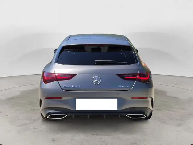 Mercedes-Benz 250 view 3