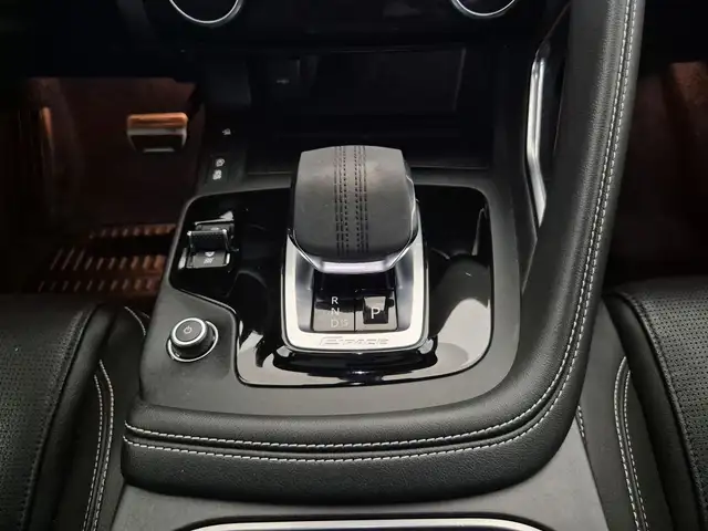 Jaguar E-Pace view 11