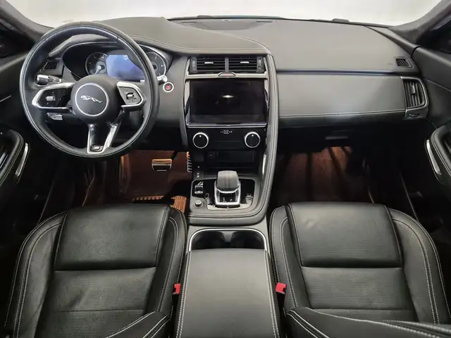 Jaguar E-Pace view 4