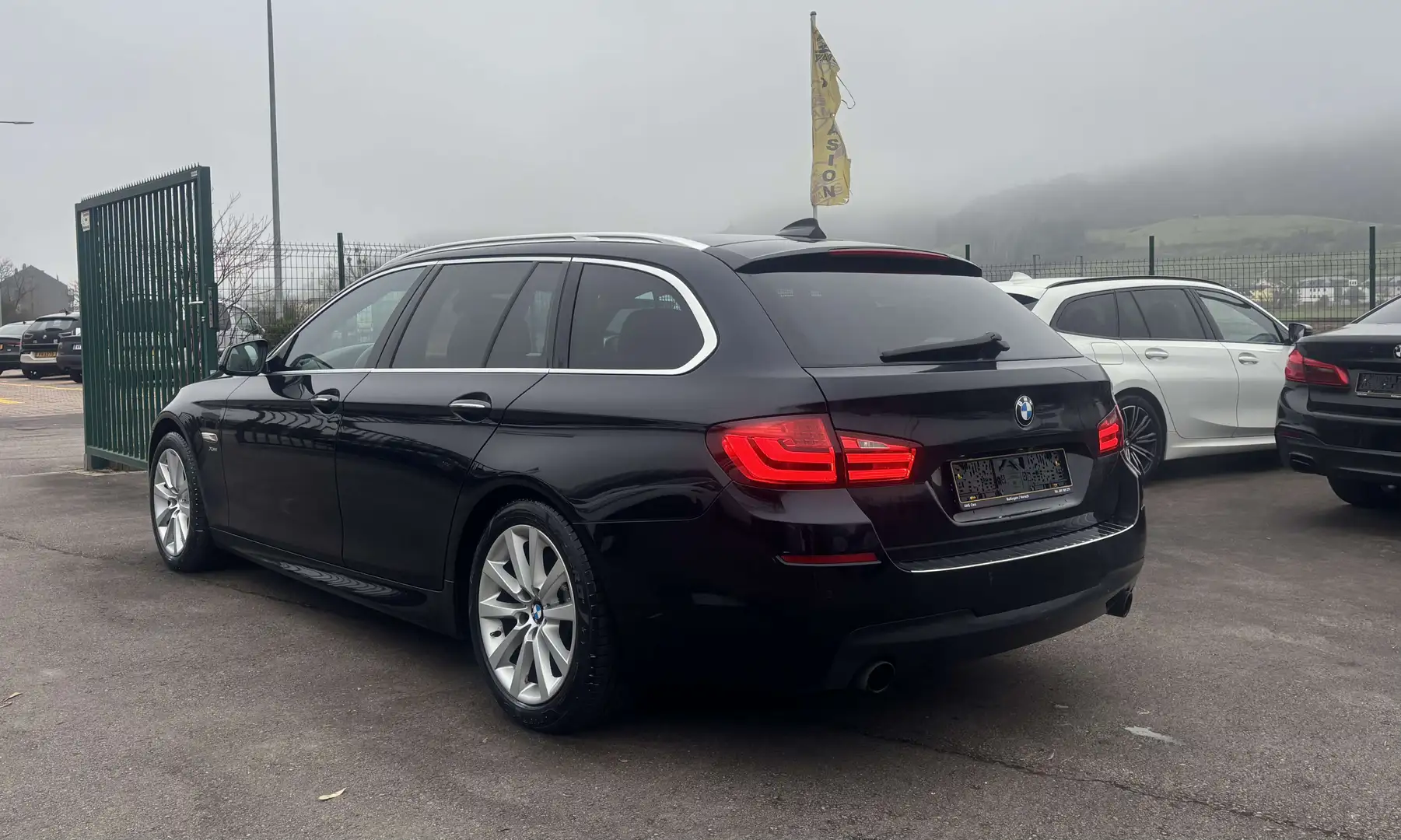 BMW 535 535d xDrive 313ch Touring Pack Sport M Bleu - 2