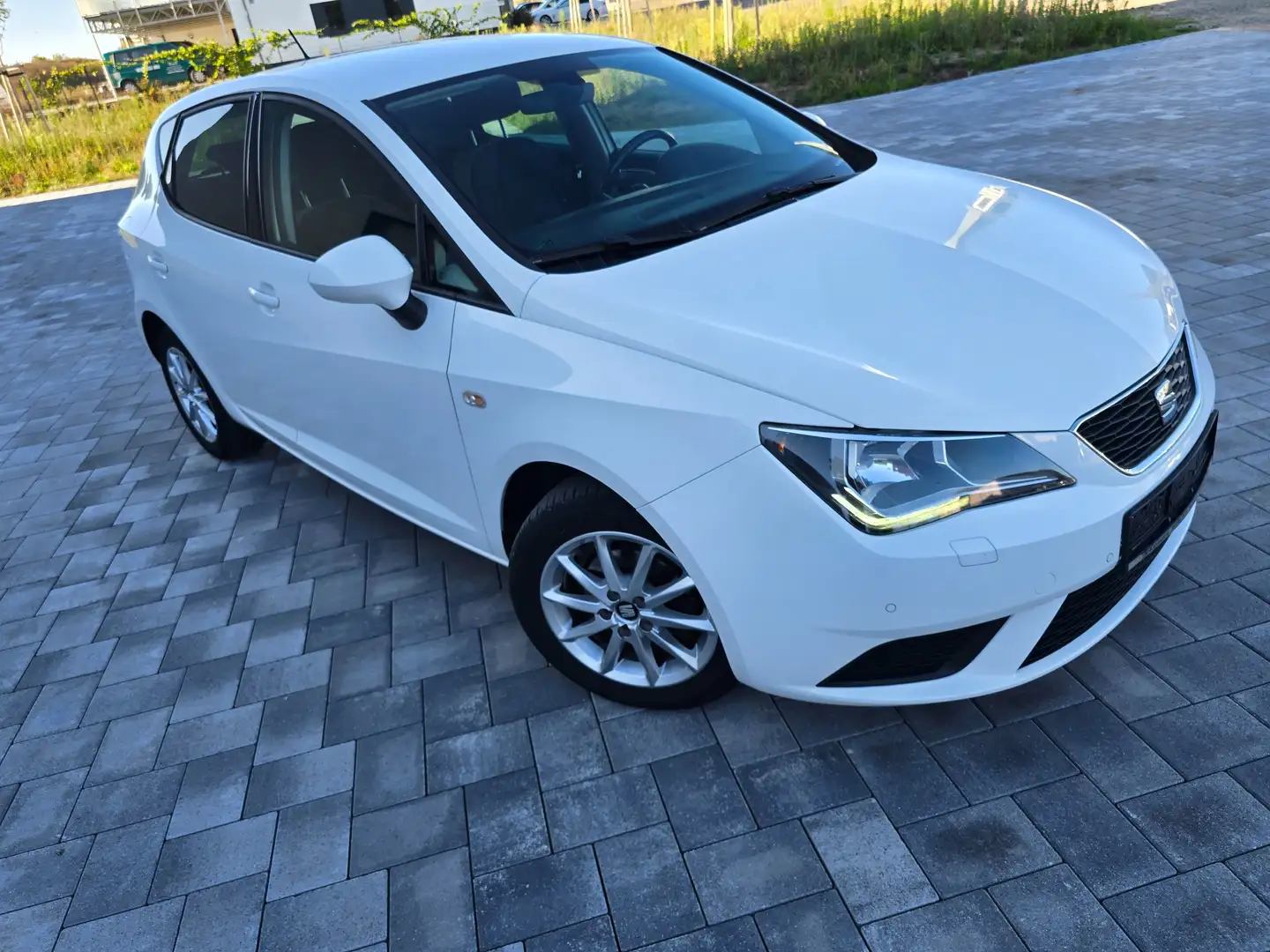 SEAT Ibiza Style Weiß - 1