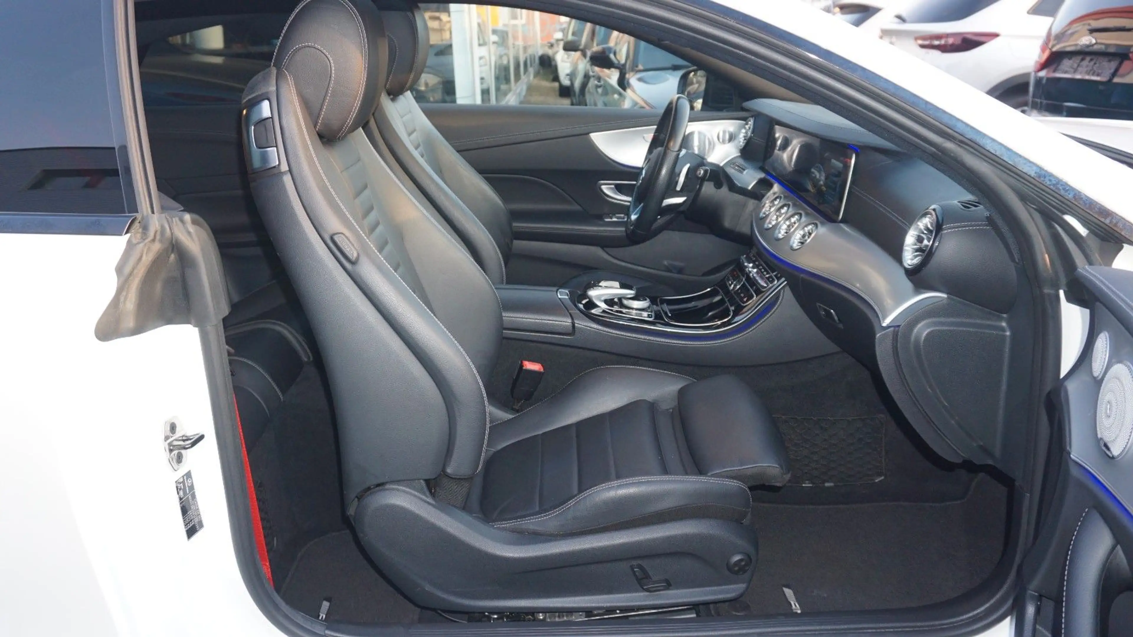 Mercedes-Benz E 350 d 4Matic*AMG-L*WIDE*PANO*ACC*360°*TOTW*TOP — photo 9