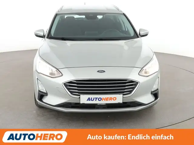 Ford Focus view 9