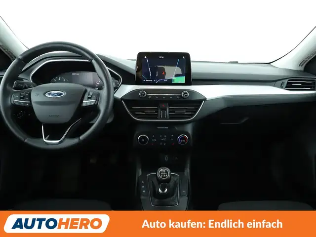 Ford Focus view 12