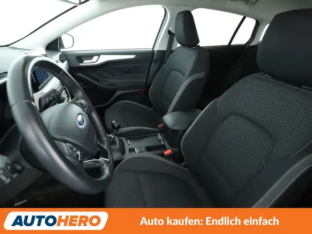 Ford Focus view 10