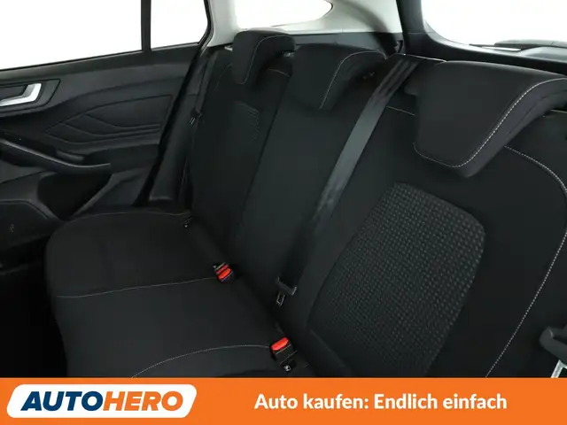 Ford Focus view 14
