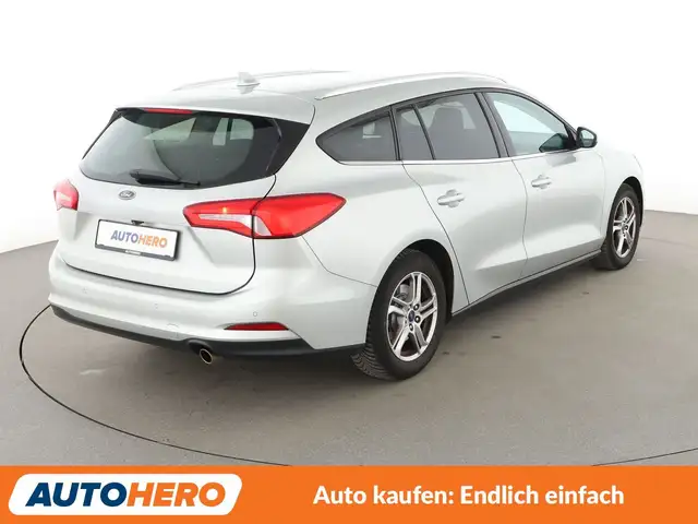 Ford Focus view 6