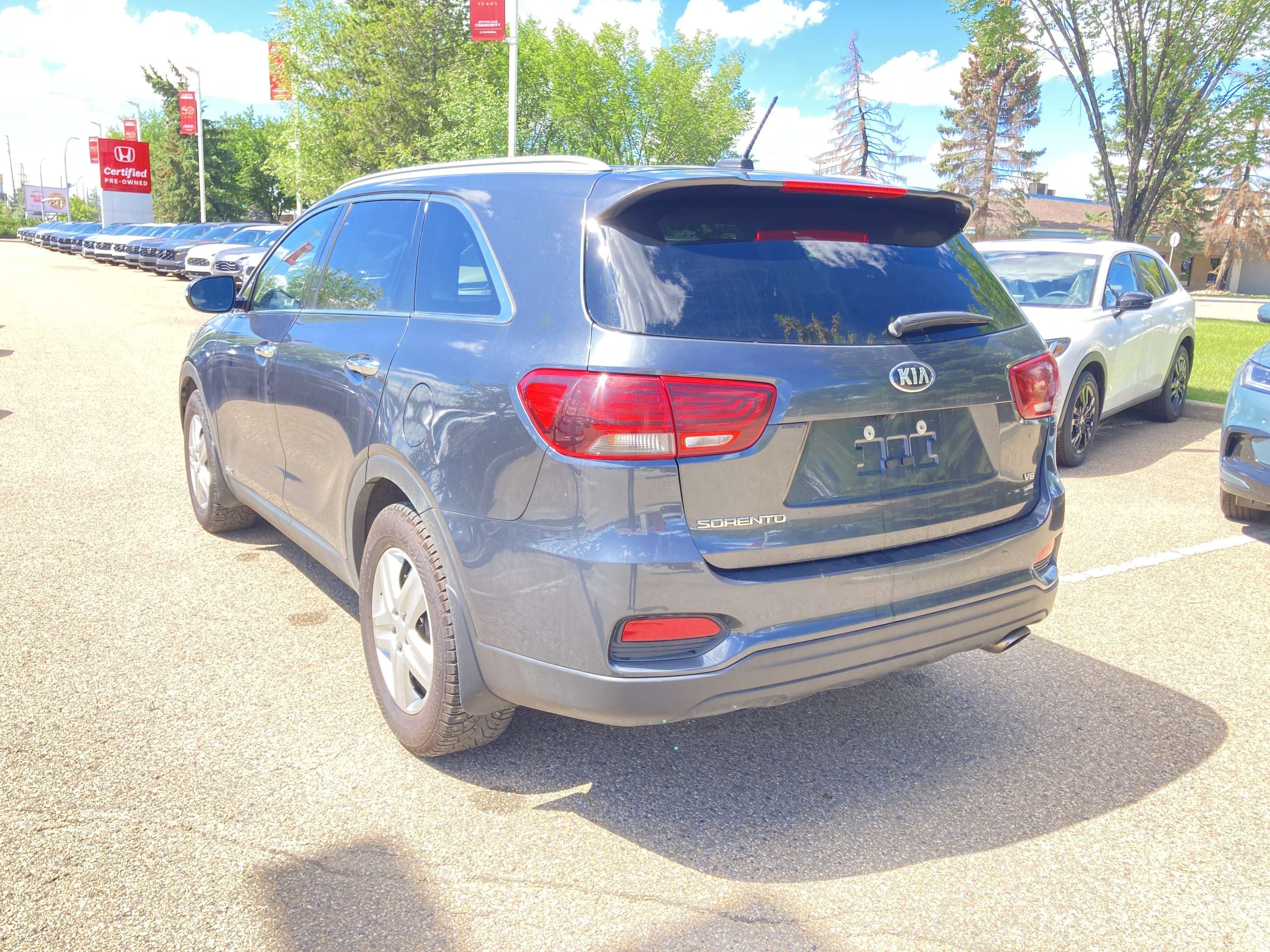 used 2020 Kia Sorento car, priced at $17,900