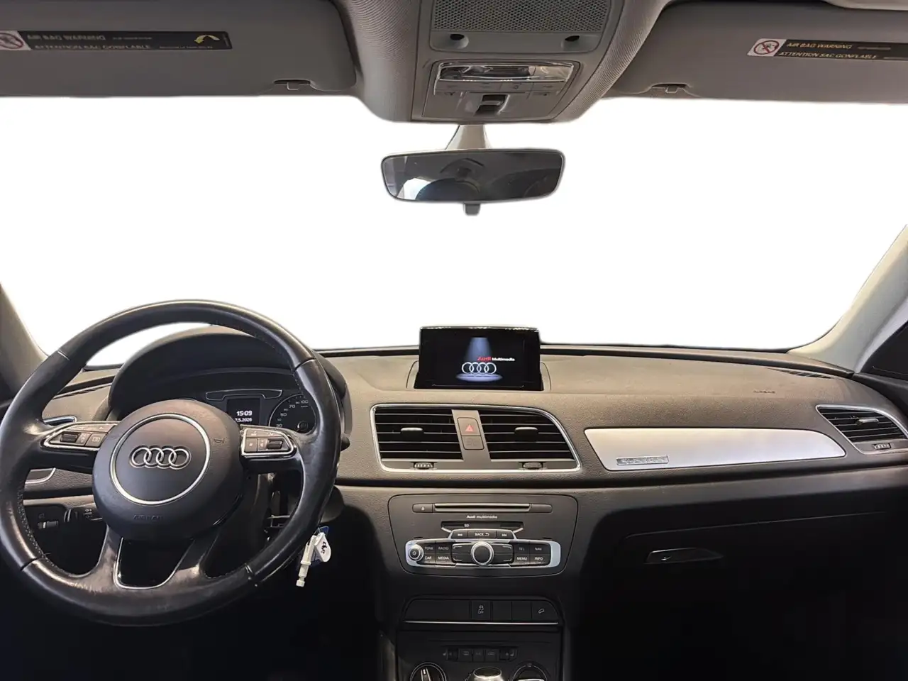 Audi Q3 снимка Audi Q3