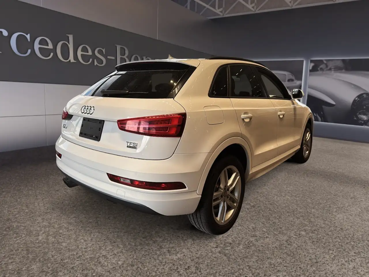 Audi Q3 снимка Audi Q3