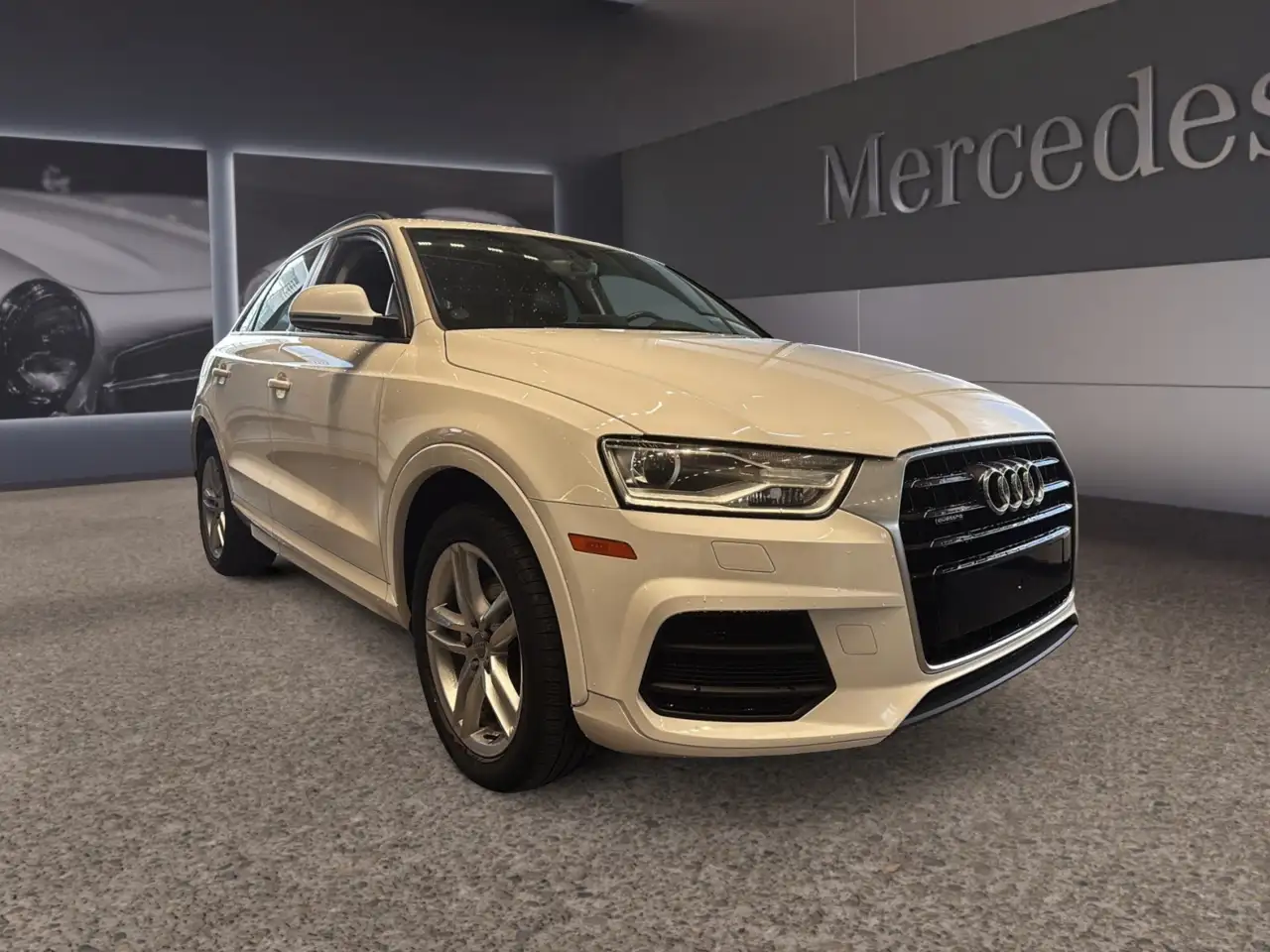 Audi Q3 снимка Audi Q3