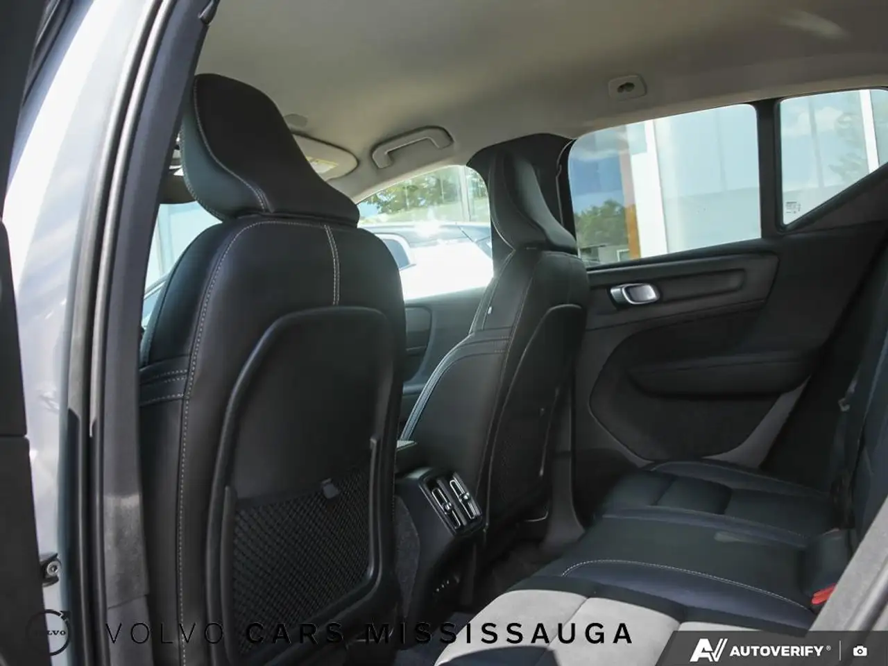 Volvo XC40 снимка Volvo XC40