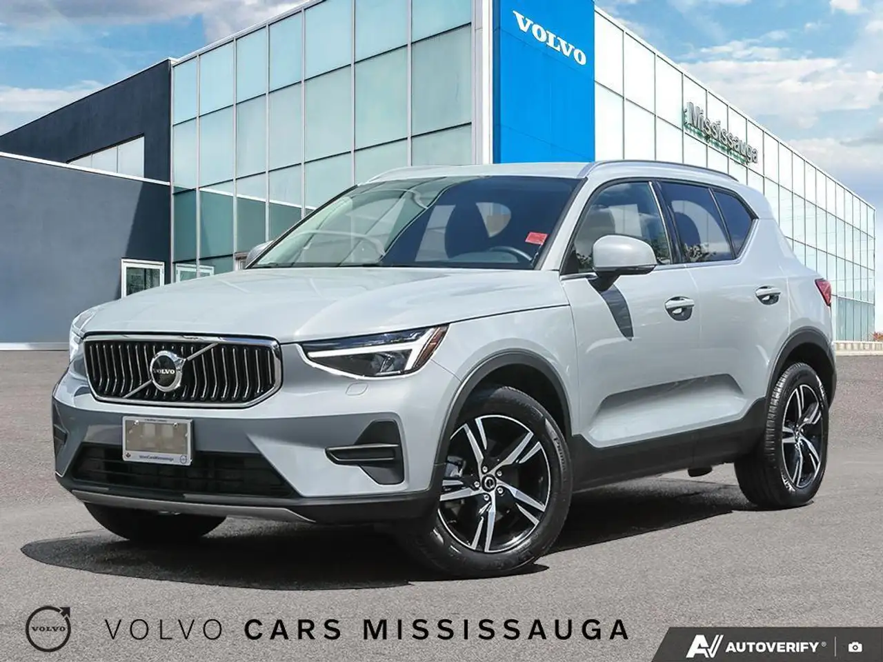2025 Volvo XC40
