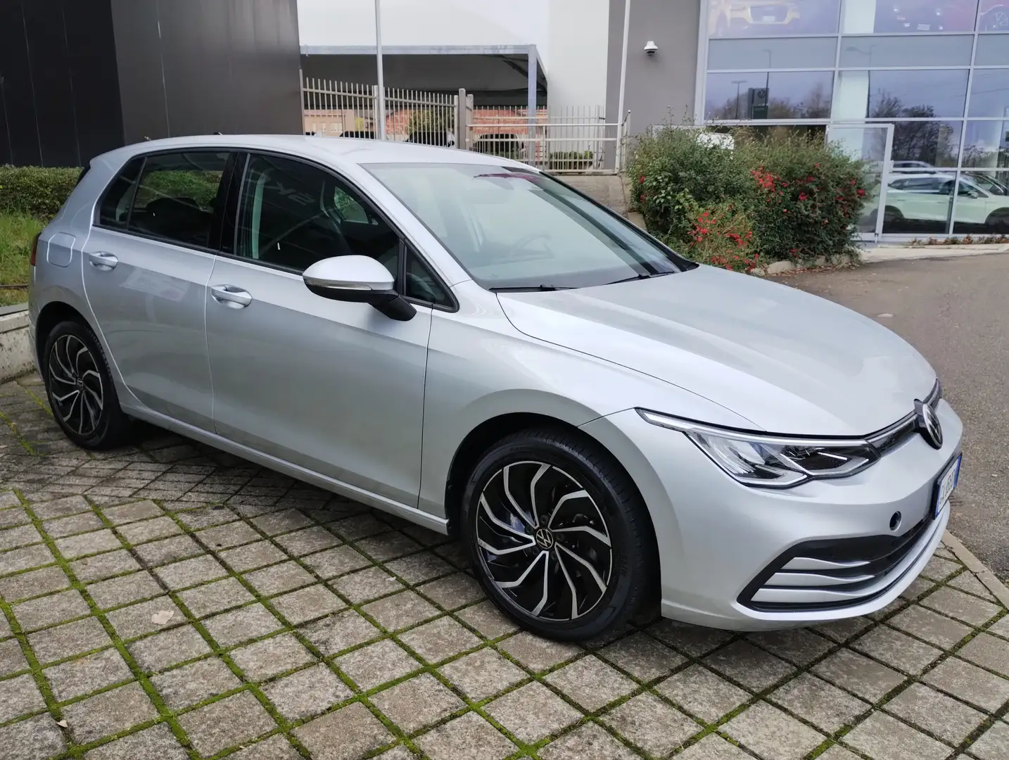 Volkswagen Golf Golf 2.0 tdi Life 150cv DSG Argento - 2