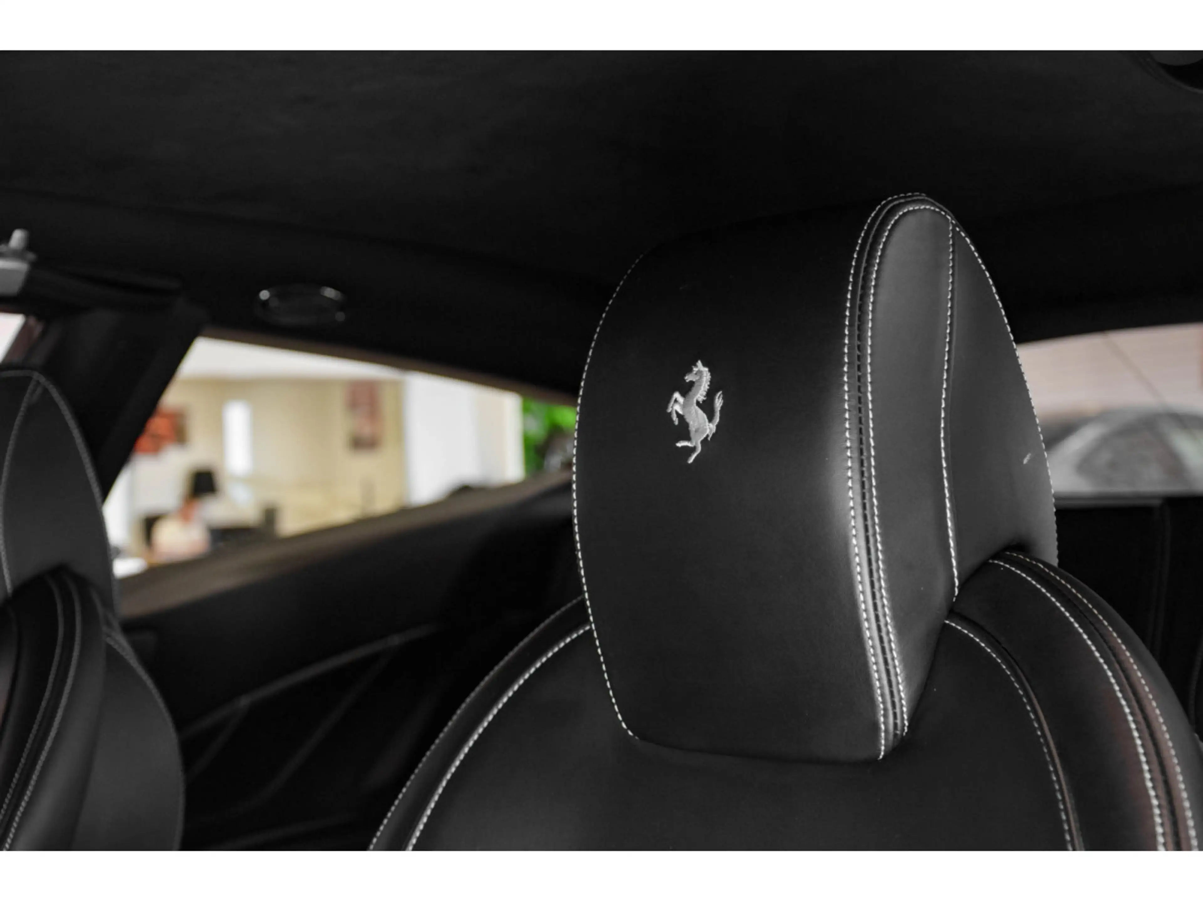 Ferrari FF 6.3 V12 — photo 13