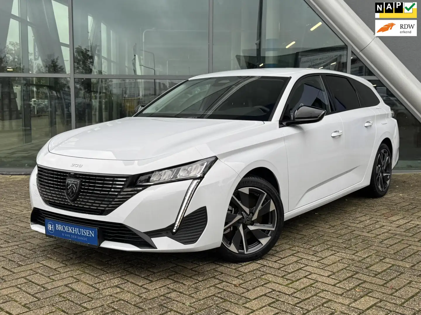 Peugeot 308 SW 1.6 Plug-in Hybrid 225pk Allure Black Pack 360 Wit - 1
