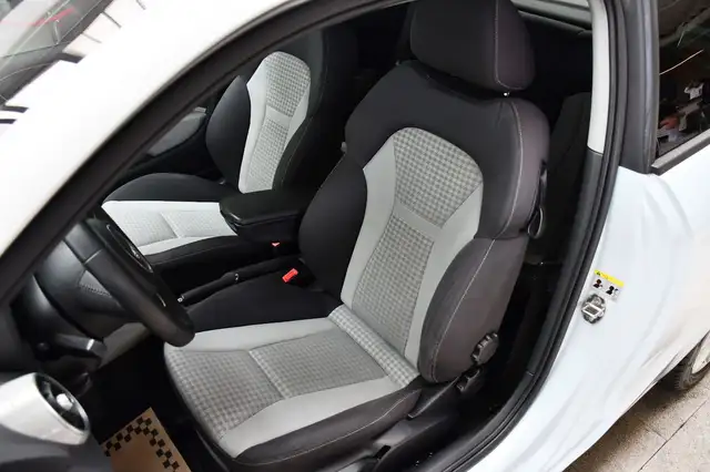 Audi A1 view 11