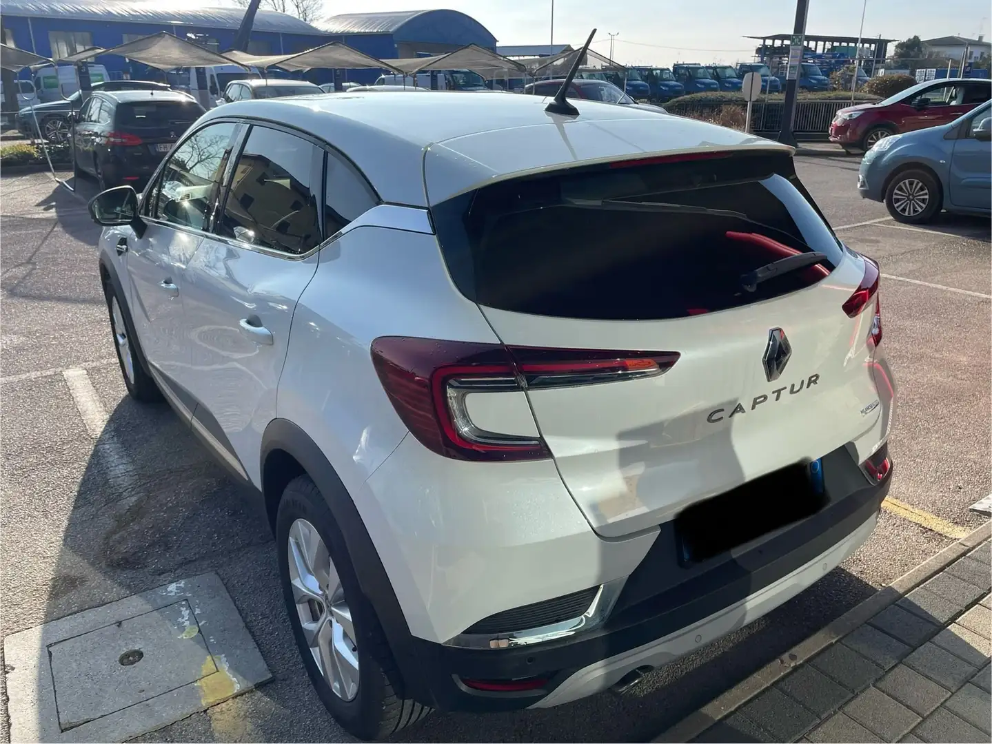 Renault Captur Captur Mild Hybrid 140 CV Intens AUTO IN ARRIVO Bianco - 2