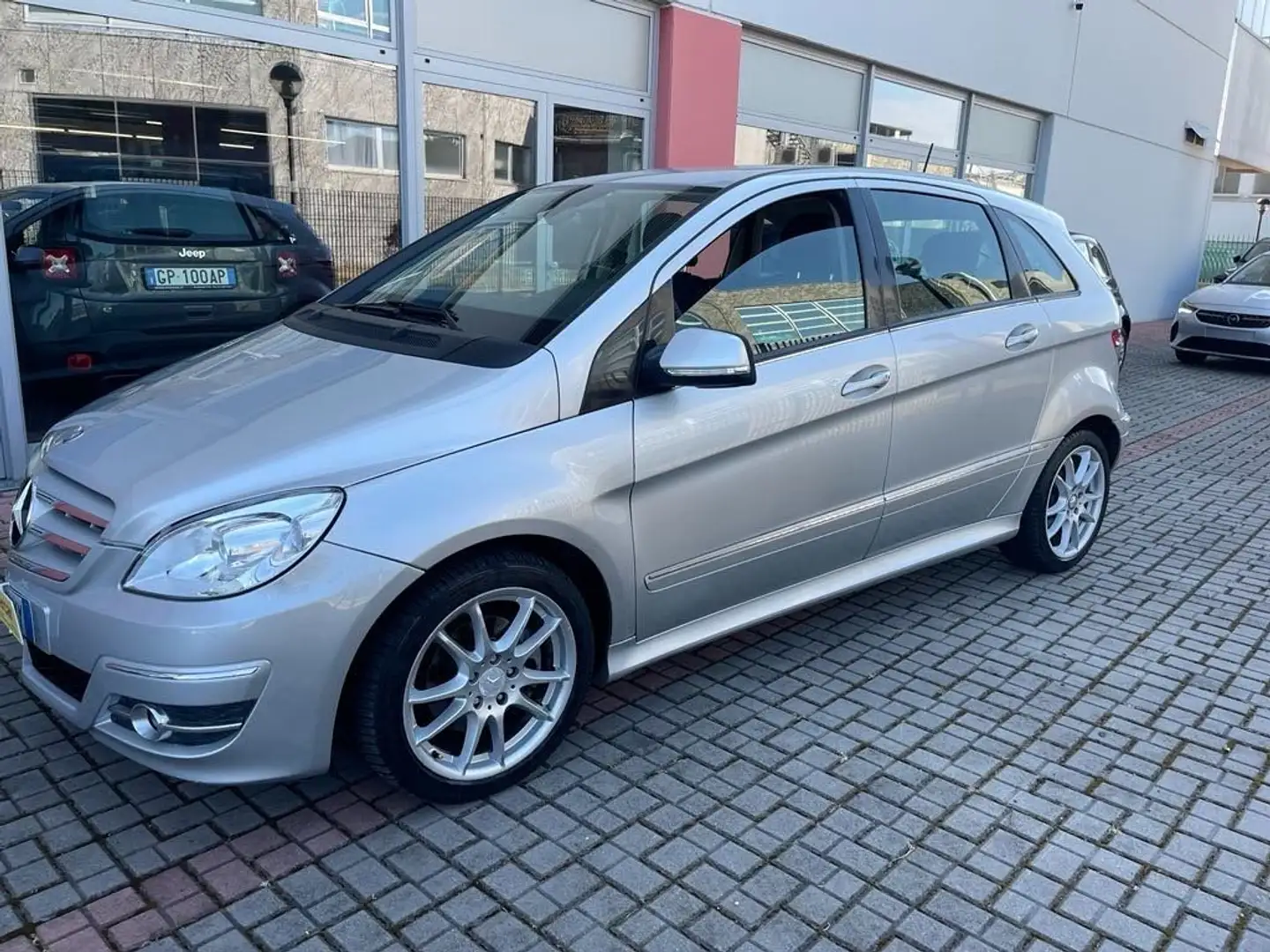 Mercedes-Benz B 200 CDI Sport Grijs - 2