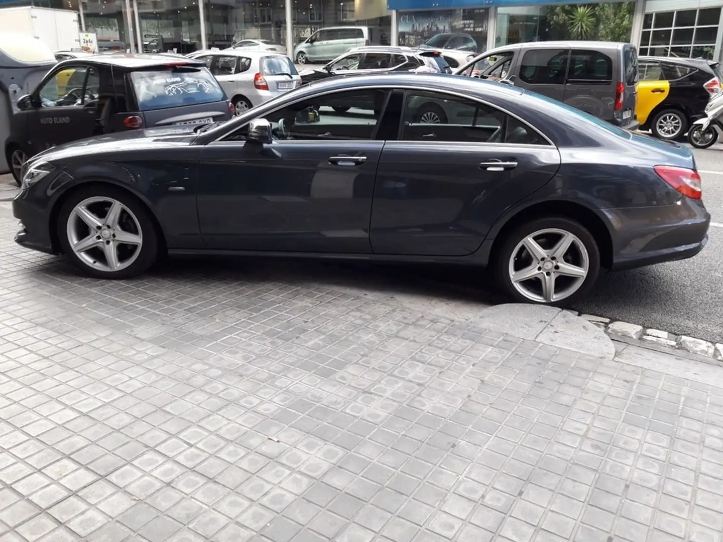 Mercedes-Benz CLS 350 350CDI BE (4.75) Aut. Gris - 2
