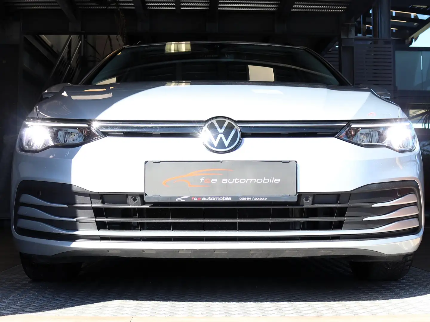 Volkswagen Golf Variant 2,0 TDI Life Silber - 2