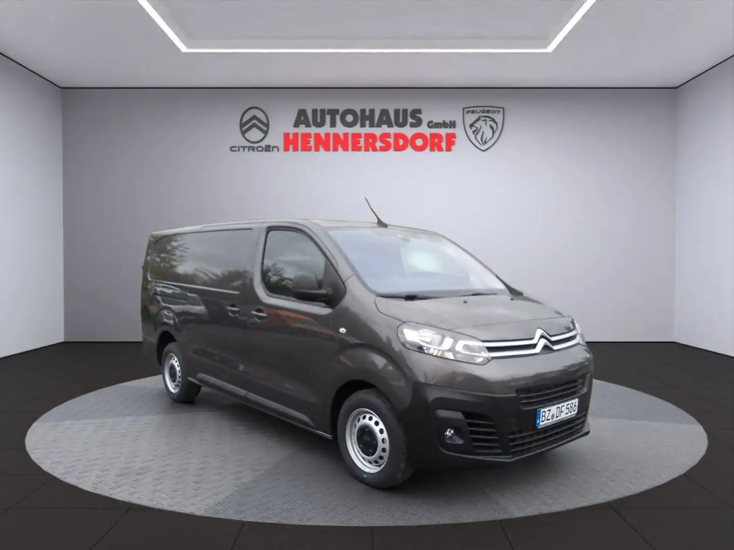 Citroen Jumpy XL BlueHDi 145 Club (G9) Grau - 2