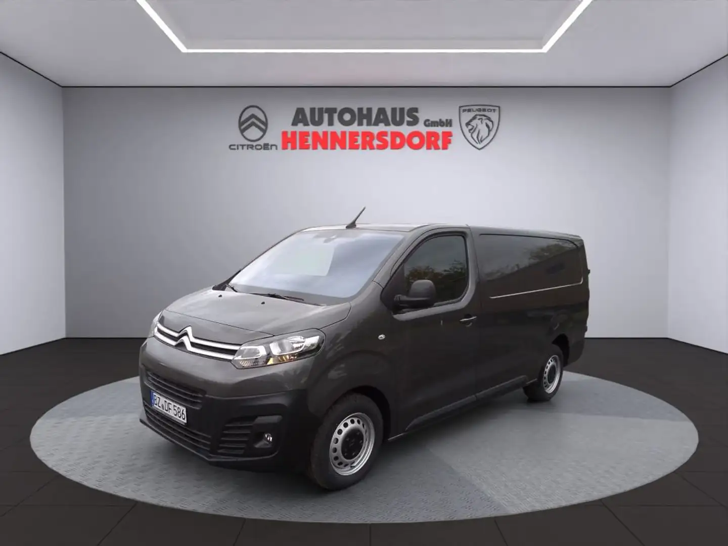 Citroen Jumpy XL BlueHDi 145 Club (G9) Grau - 1