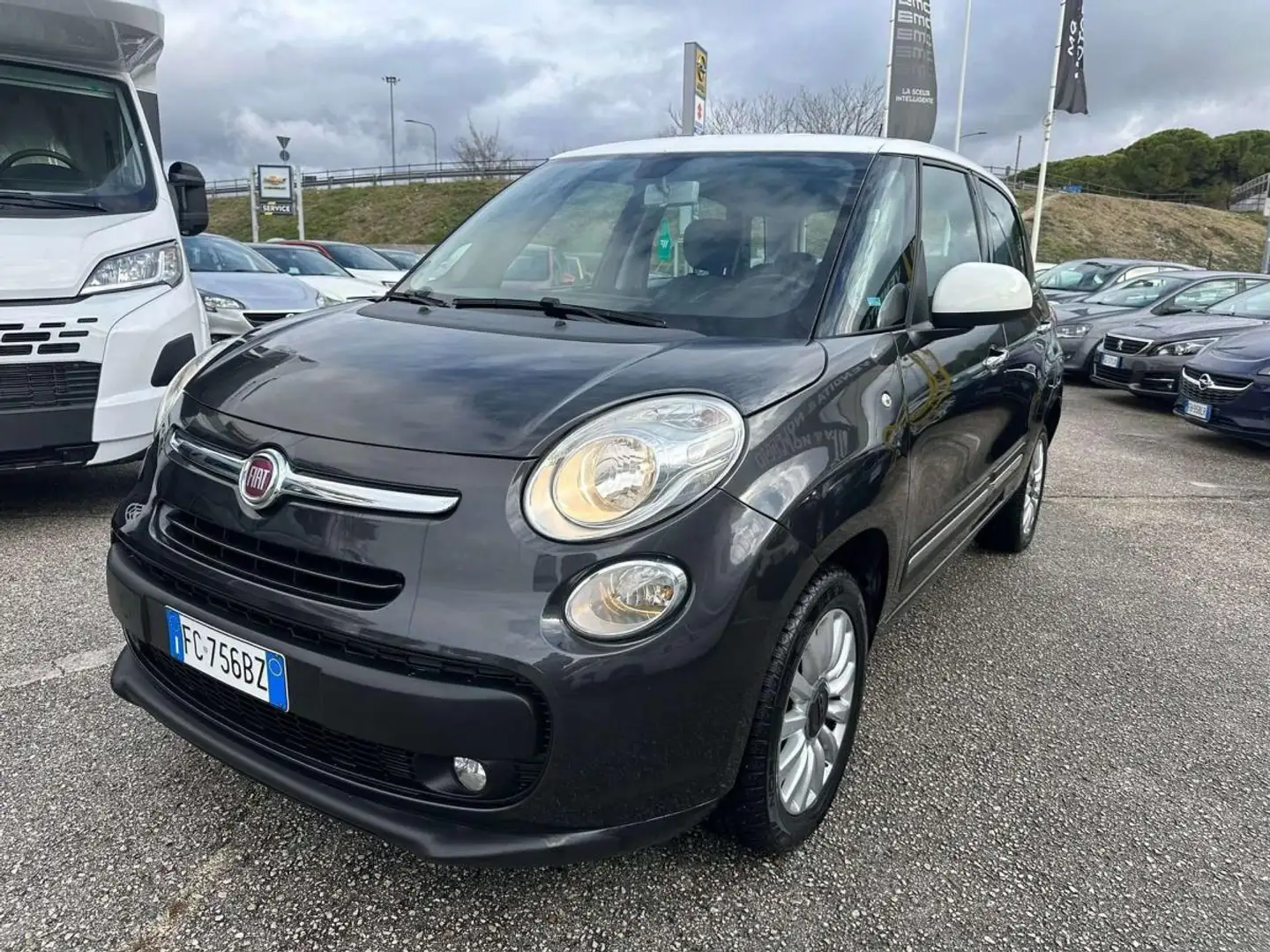 Fiat 500L 0.9 T.air t. NaturalPower Pop Star 80cv E6 Grau - 1