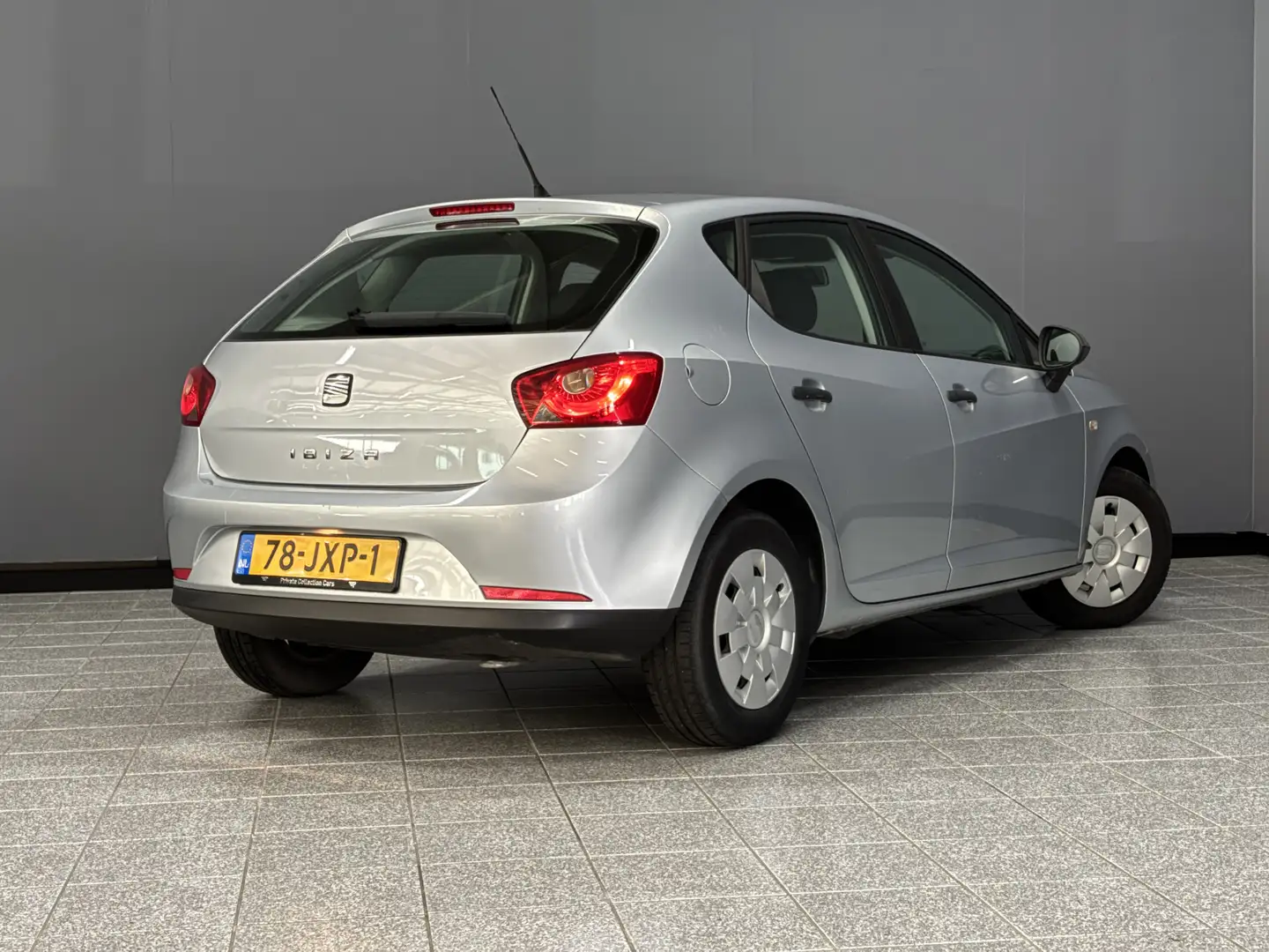 SEAT Ibiza 1.2 Club Grijs - 2
