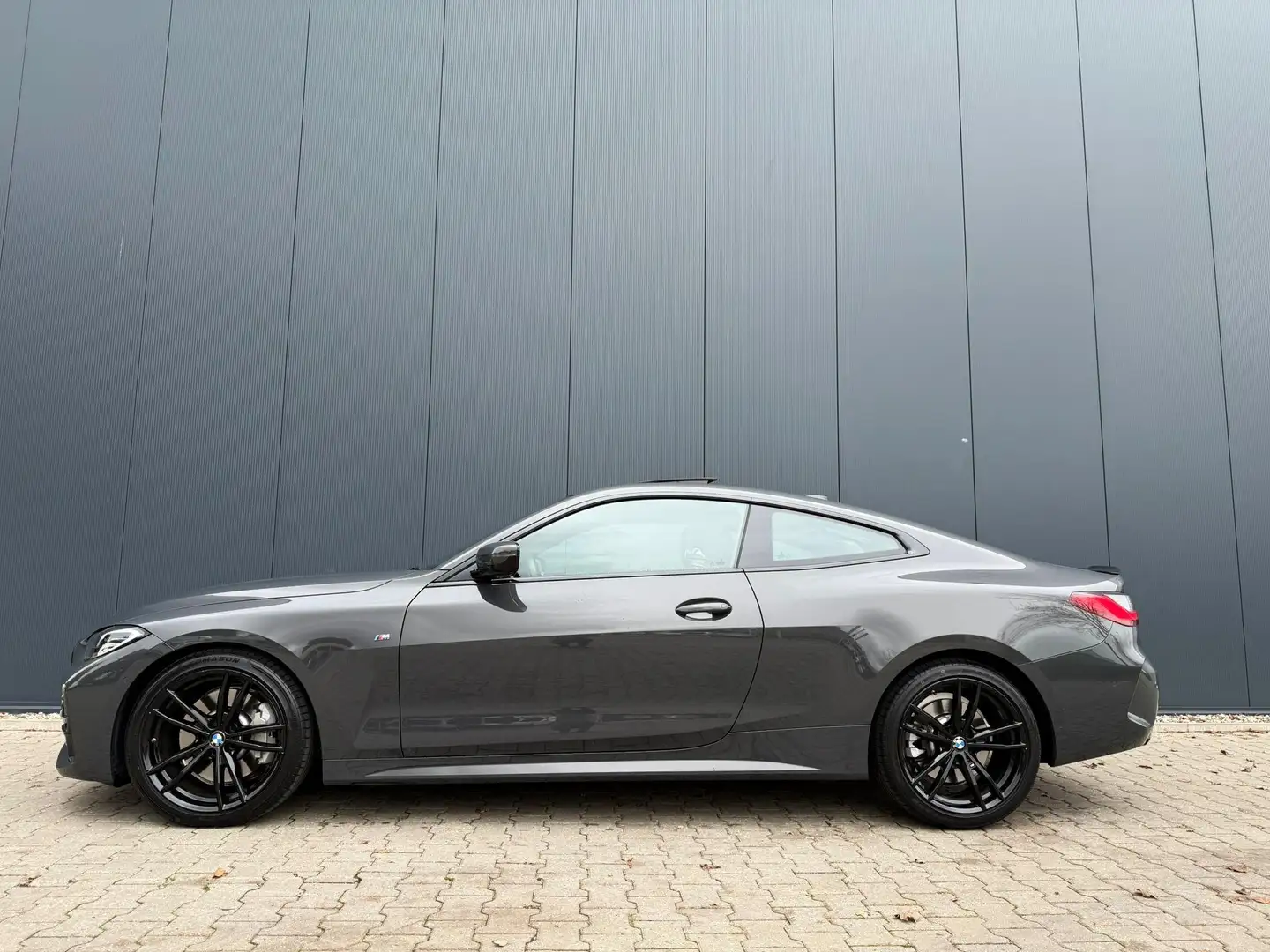 BMW 430 4-serie Coupé 430i M-Sport / Leder / Pano / Camera - 2