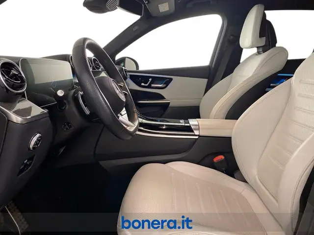 Mercedes-Benz 300 view 11