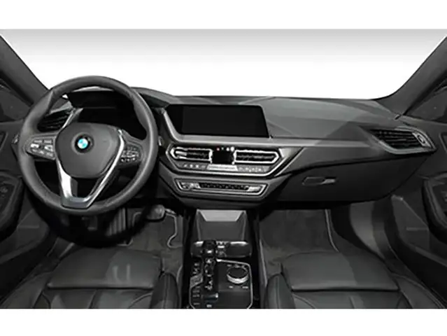 BMW 2 Series view 6