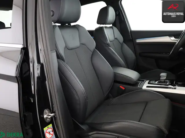 Audi Q5 view 12