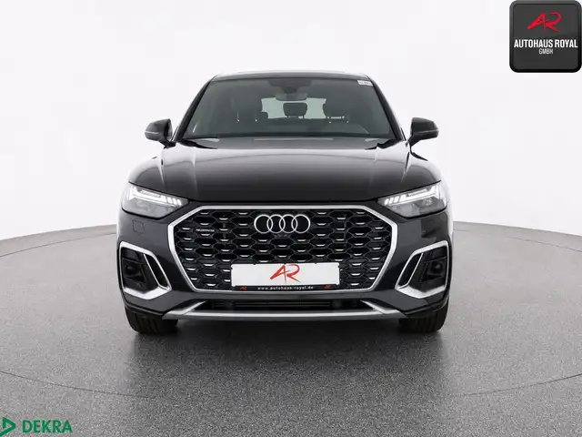 Audi Q5 view 8