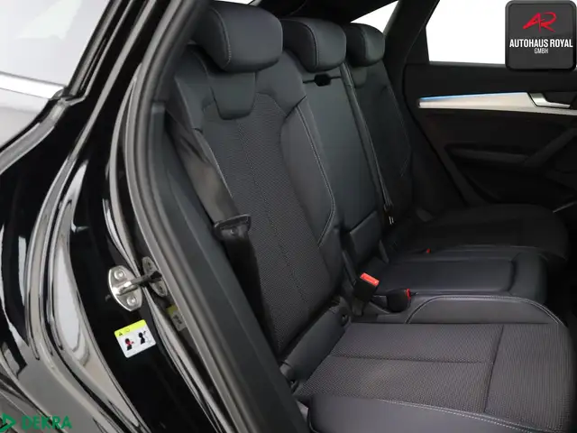 Audi Q5 view 13