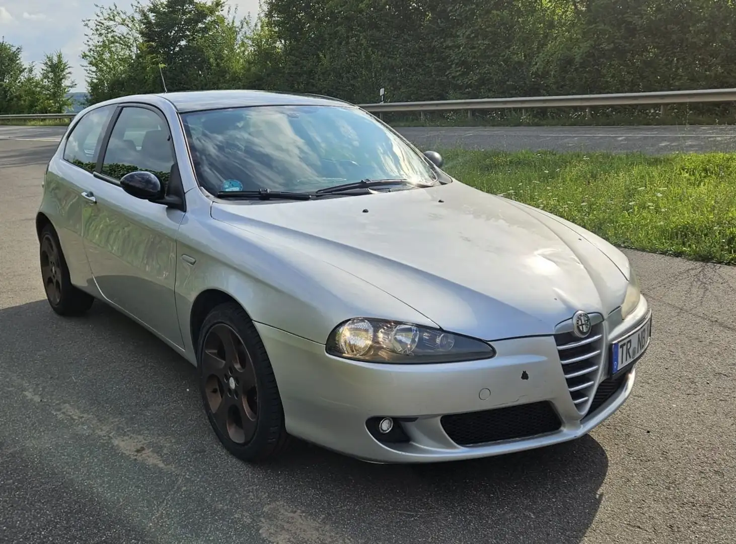 Alfa Romeo 147 147 1.6 Black Line Stříbrná - 2