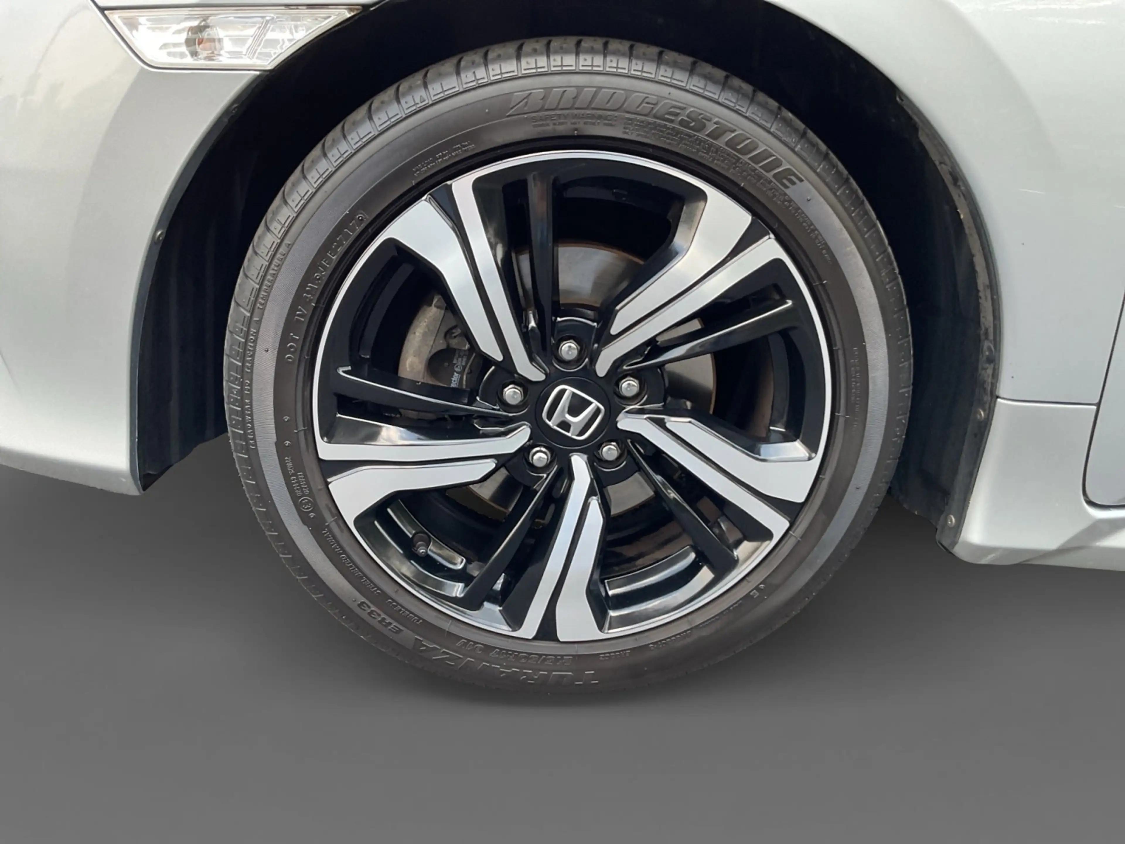 Honda Civic 1.5 VTEC Elegance Navi+Kamera+ACC+SHZ — photo 13
