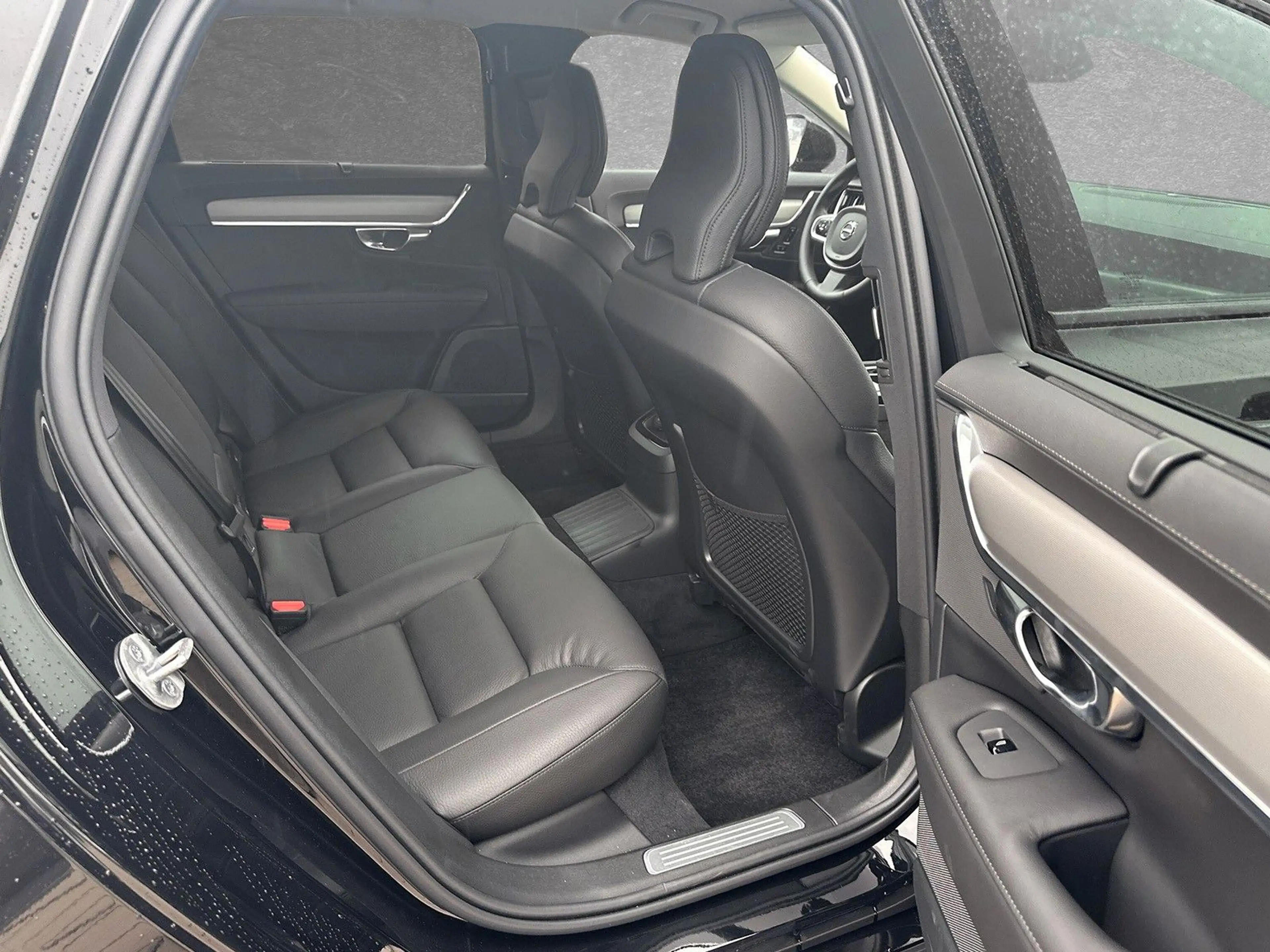 Volvo V90 T6 AWD Plug-in Hybrid Plus Dark ACC BLIS — photo 5