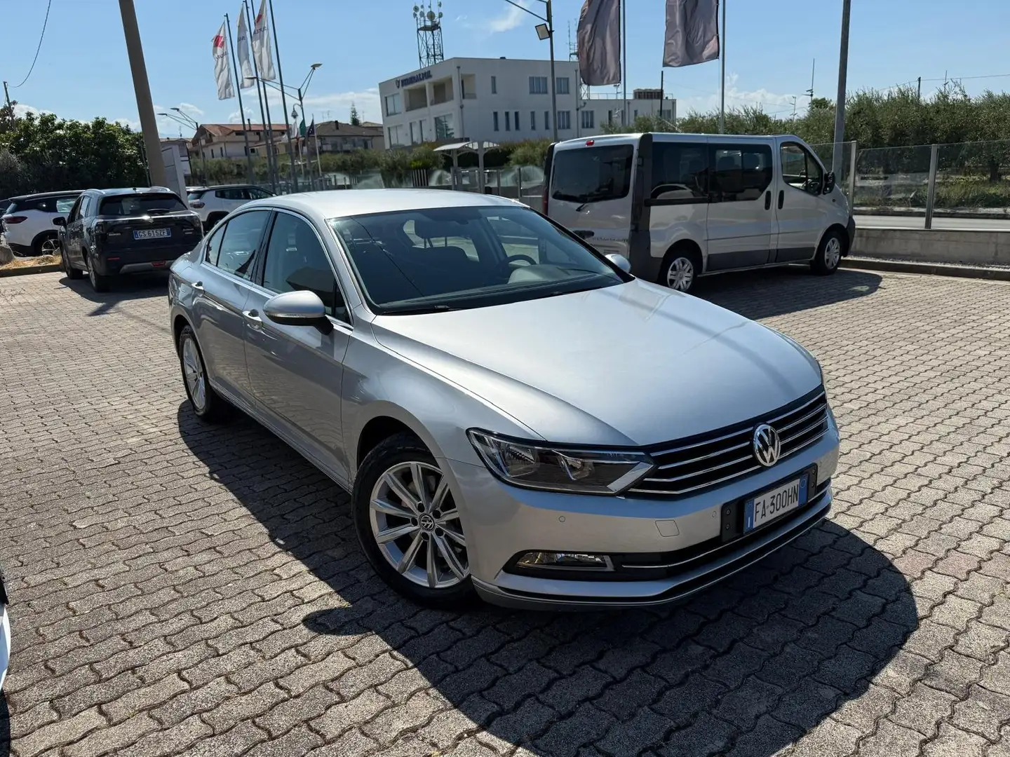 Volkswagen Passat Berlina 1.6 tdi Comfortline - ok neopatentati - Argento - 1