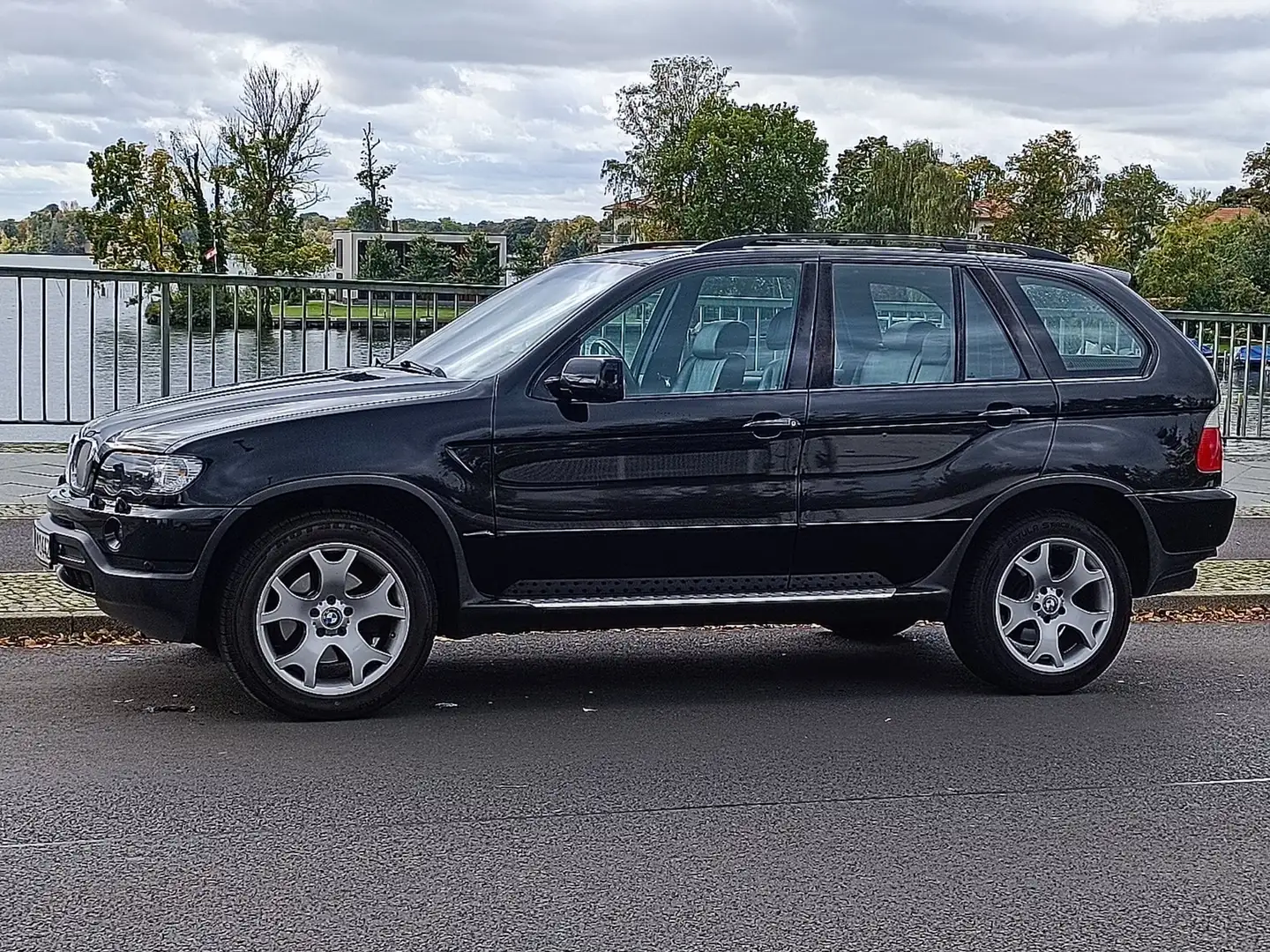 BMW X5 4.4 i Чорний - 1